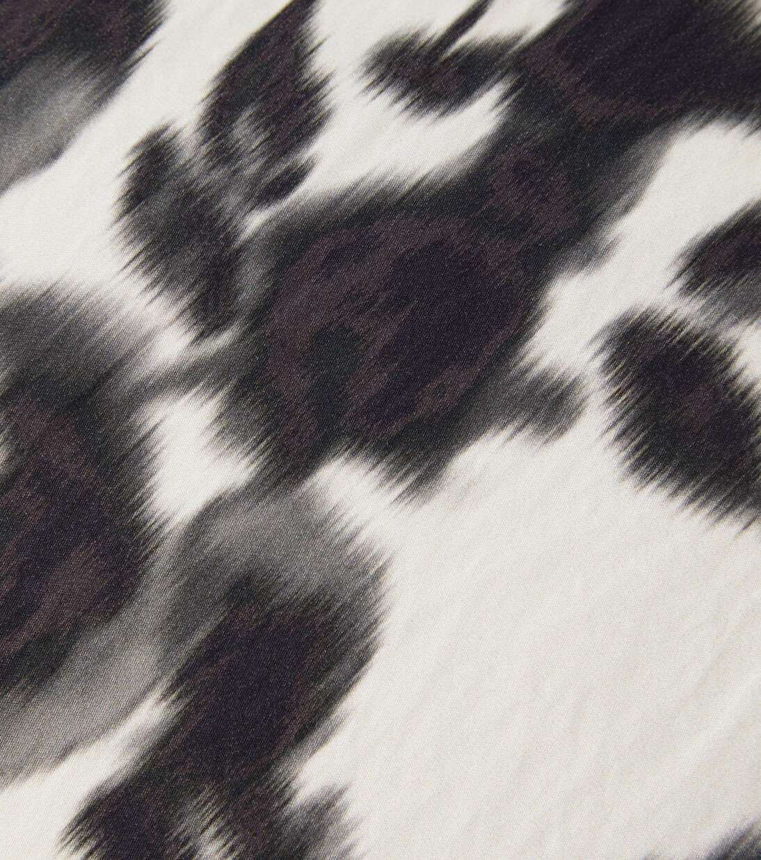 Freesia cushion | The House of Lyria