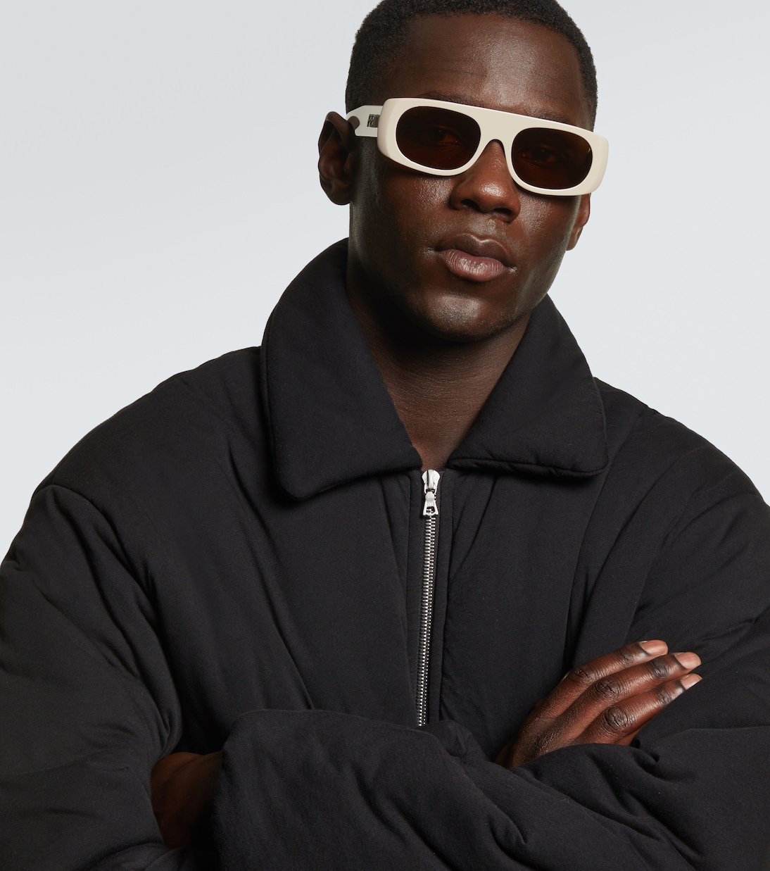 Signature oval sunglasses | Fendi