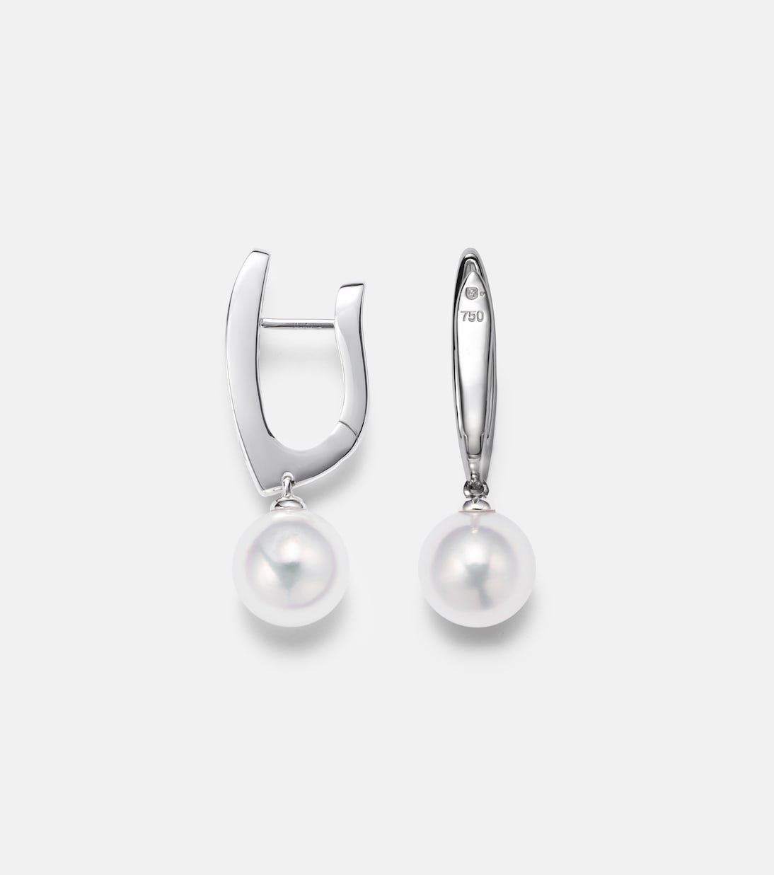 Ohrringe aus 18kt Weißgold mit Saphiren und Perlen | Mikimoto