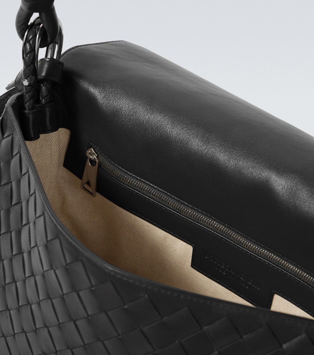 Swing Intrecciato leather messenger bag | Bottega Veneta