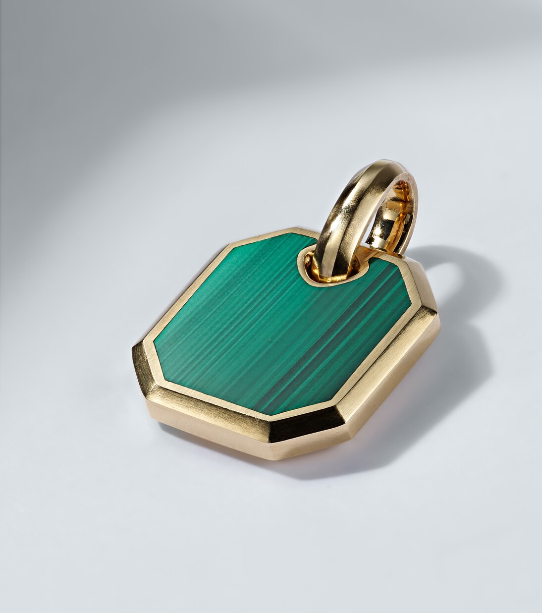 Amulet 18kt gold pendant with malachite | David Yurman