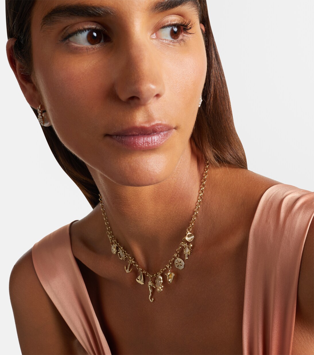 Collar con colgante de oro de 14 ct con diamantes | Sydney Evan