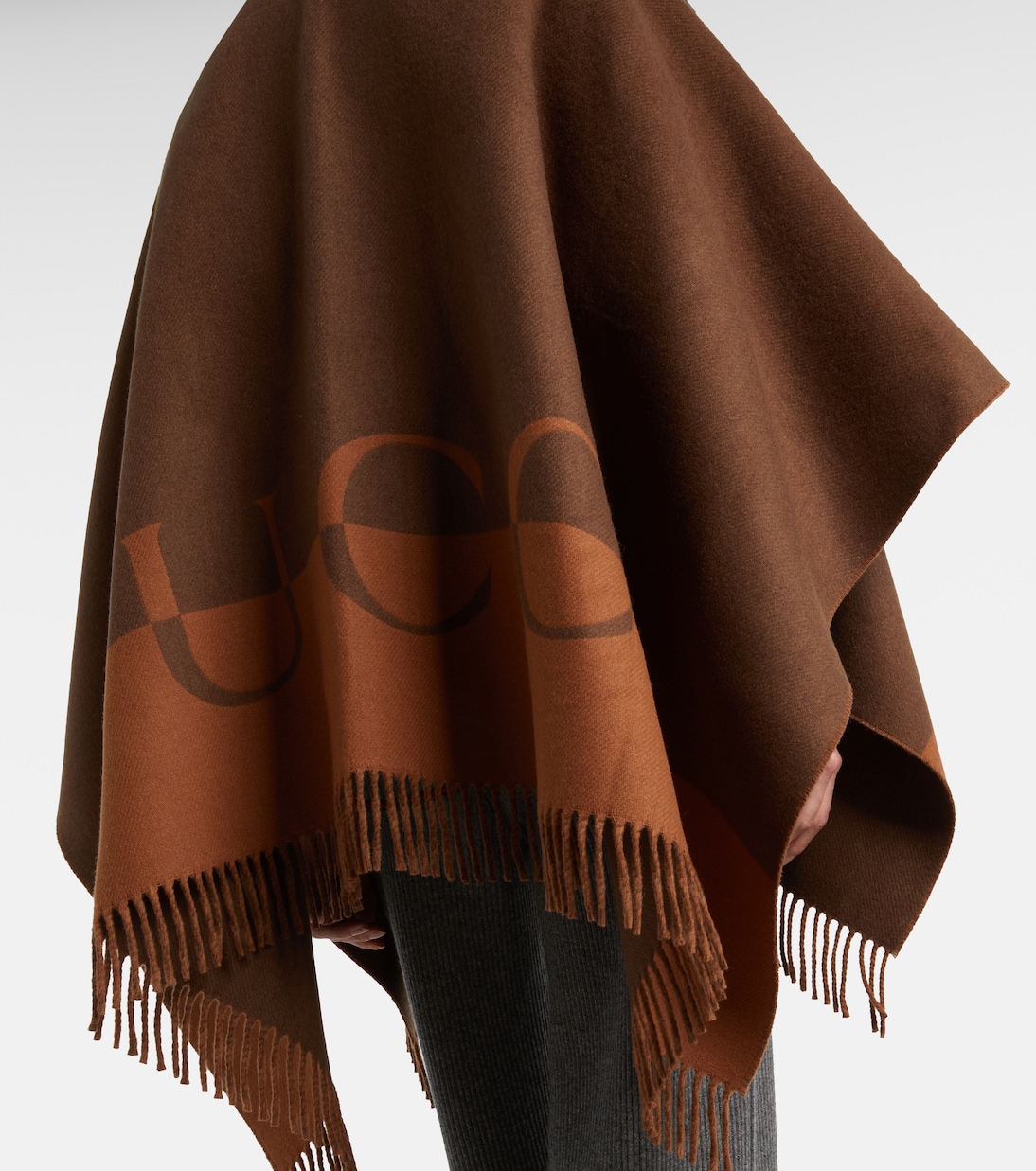 Poncho in lana e cashmere con frange | Gucci