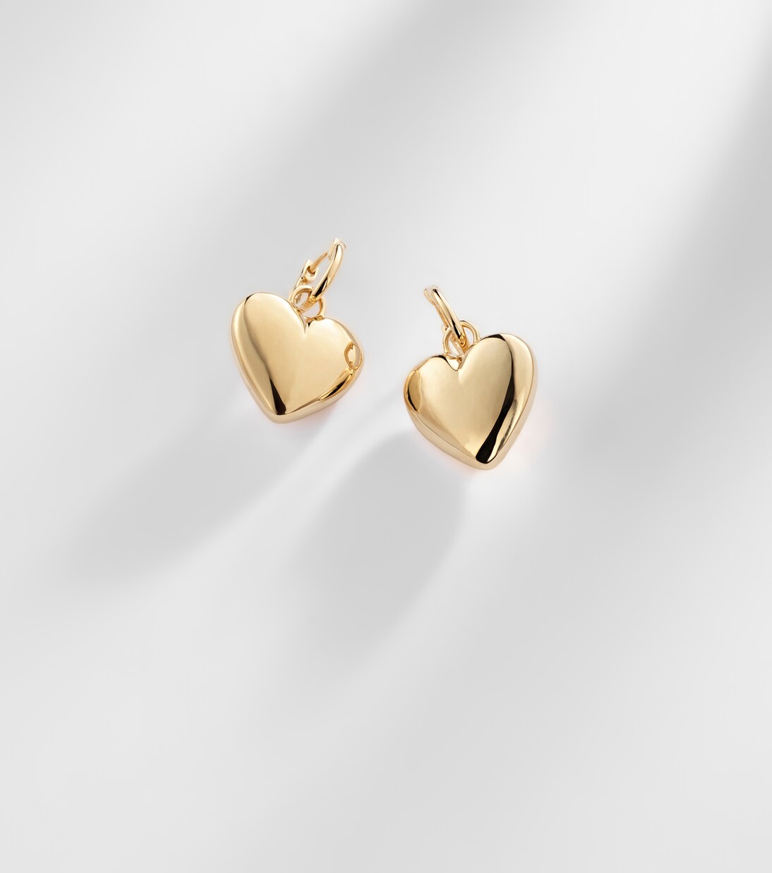 Ohrringe Puffy Heart aus 14kt Gelbgold  | Roxanne First