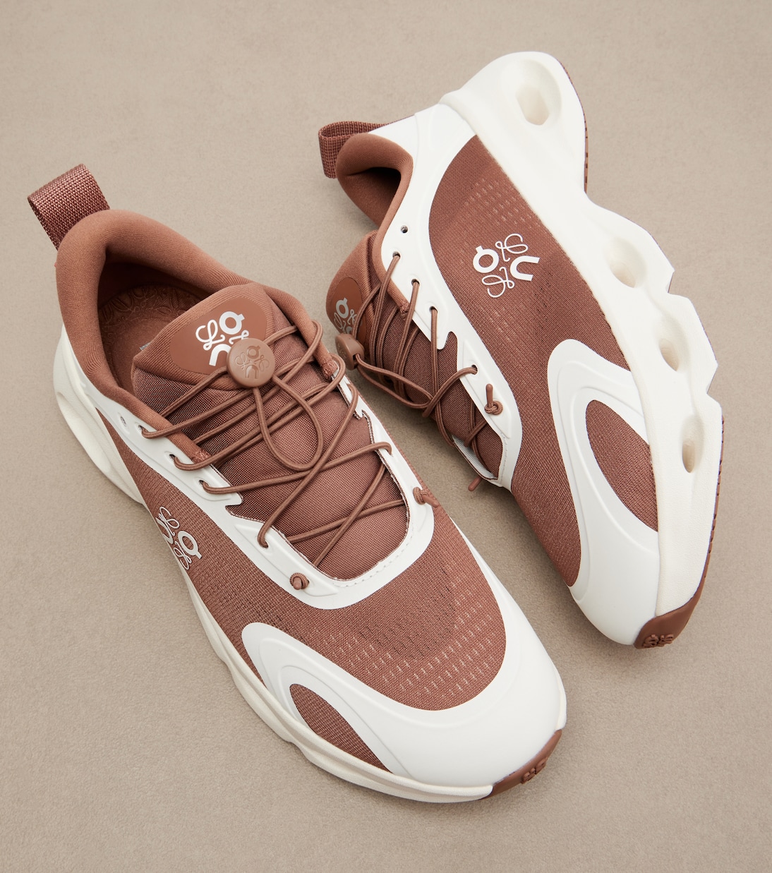 x On Cloudsolo跑鞋 | Loewe