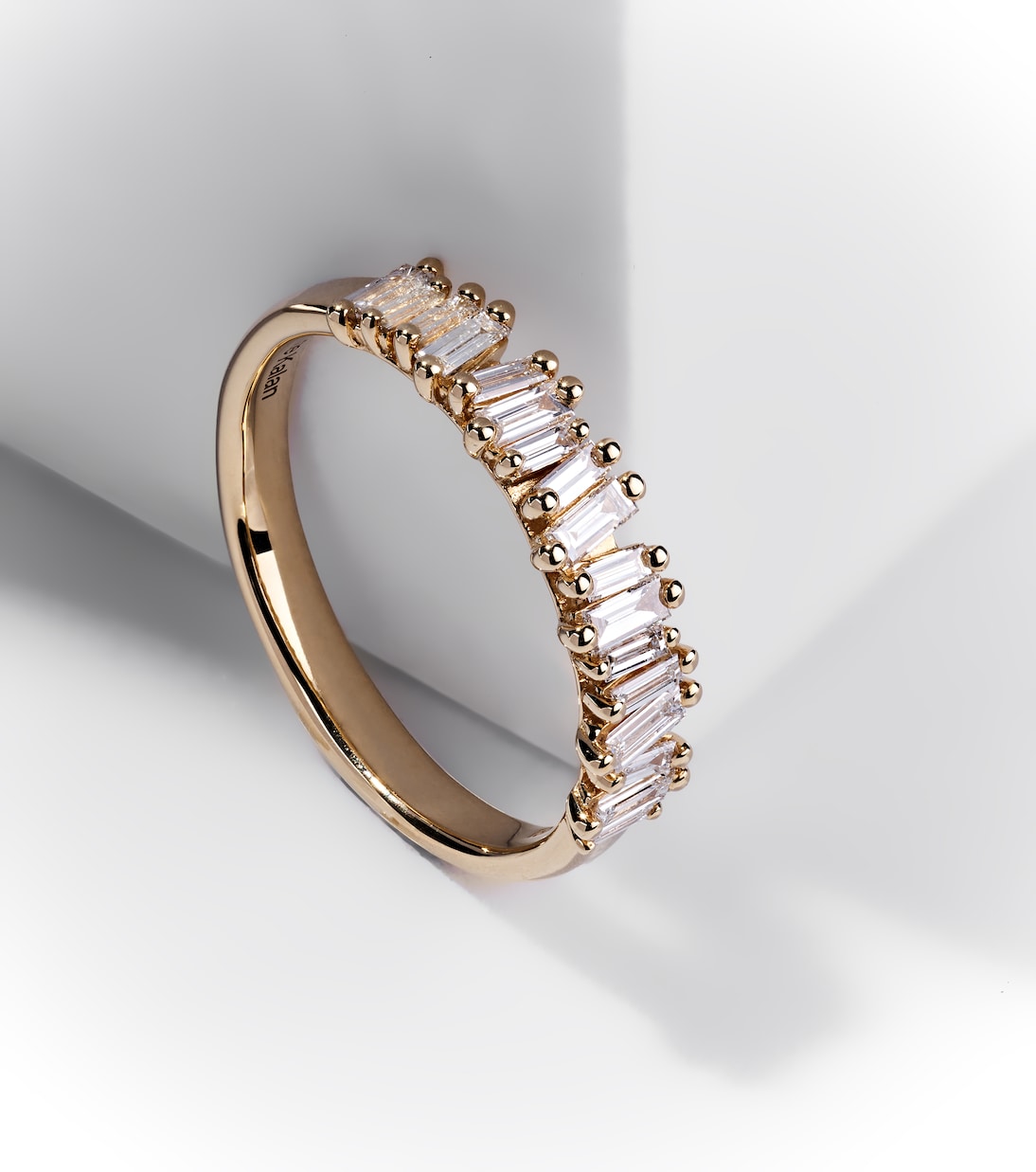 Fireworks 18kt gold ring with diamonds | Suzanne Kalan