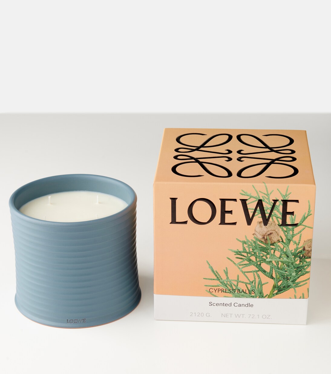 Cypress Balls Large scented candle | Loewe Home Scents
