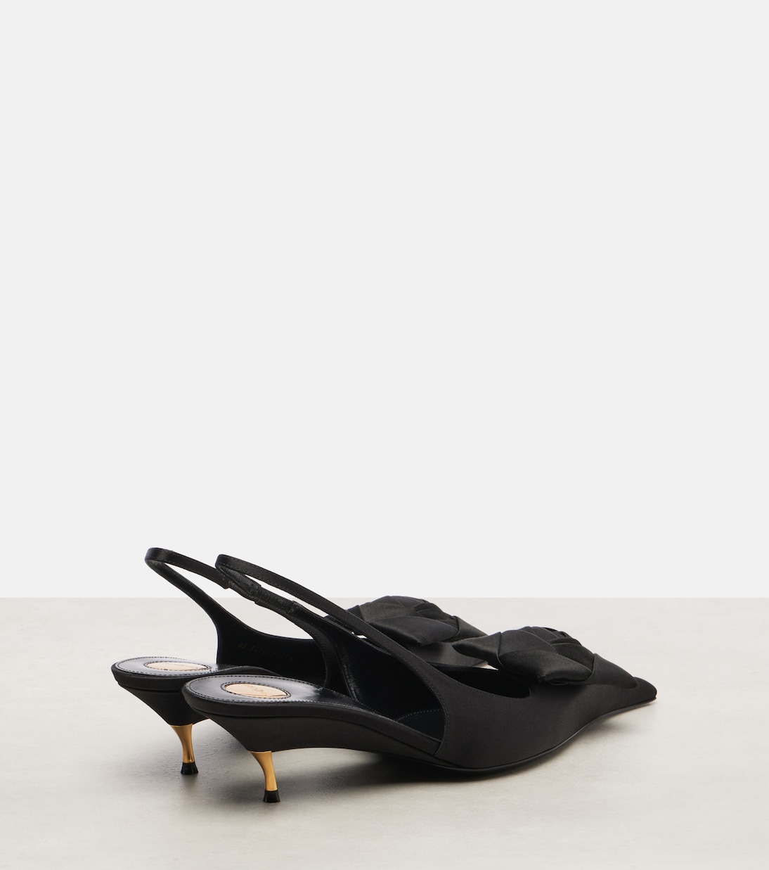 Dakota 50 crêpe satin slingback pumps | Saint Laurent
