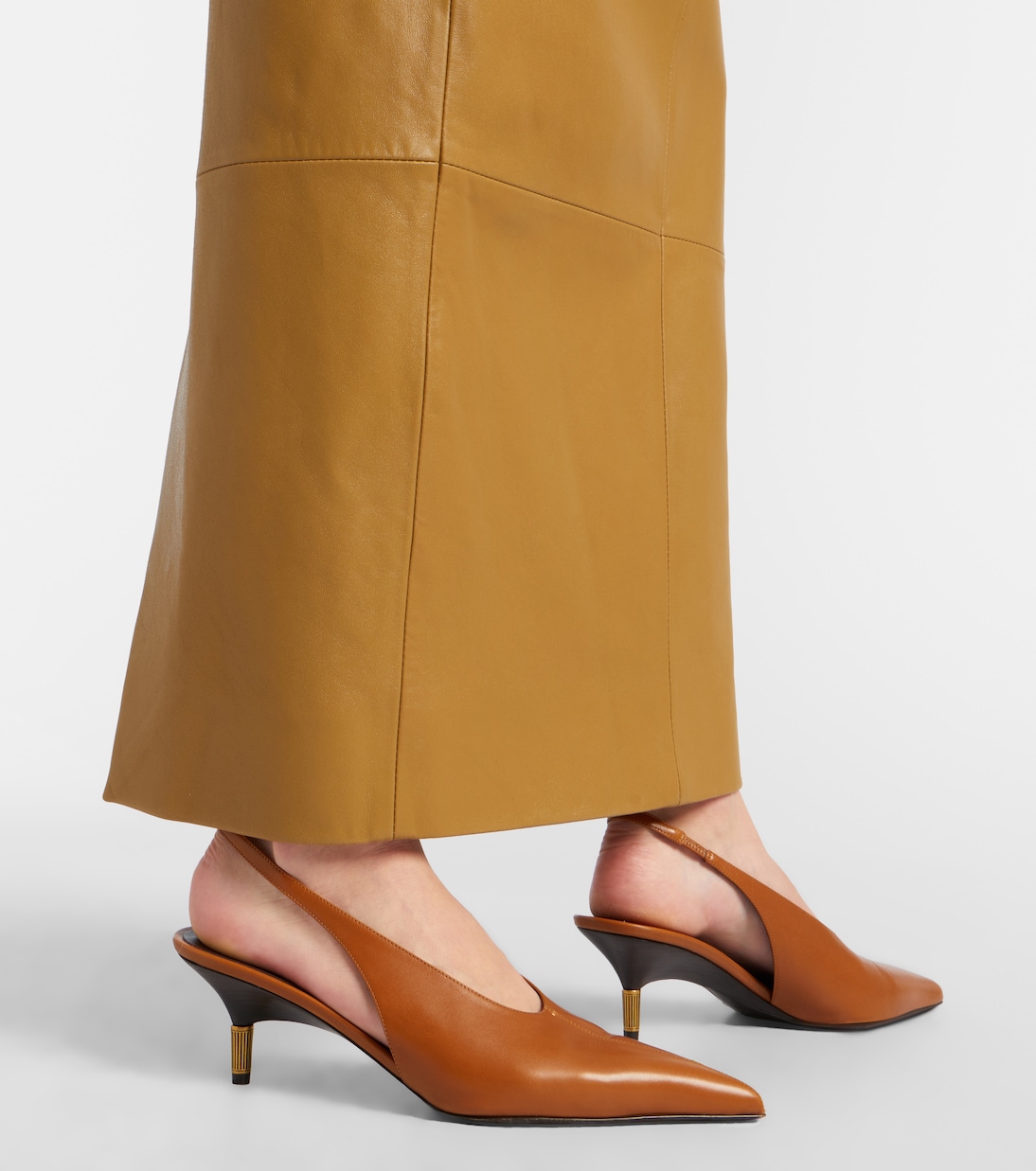 Salones destalonados Bella 55 de piel | Khaite