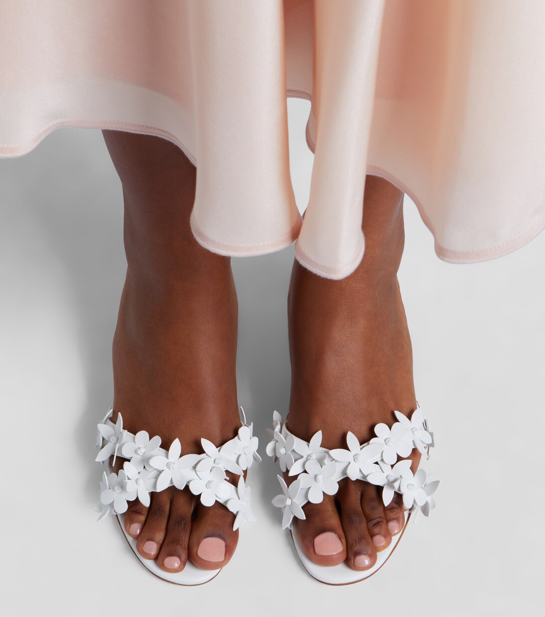 Anistarona floral-appliqué leather mules | Manolo Blahnik
