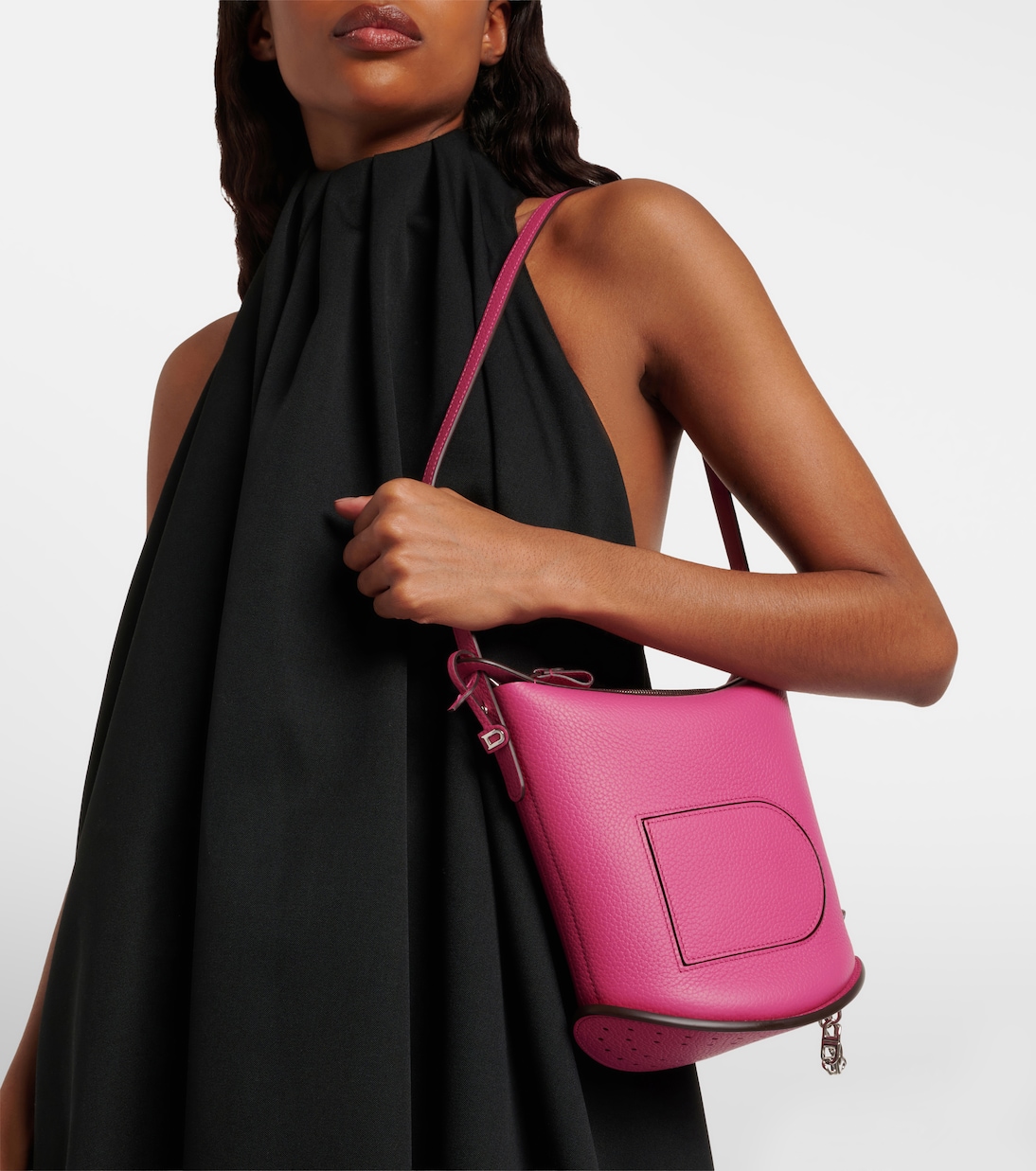 Schultertasche Pin Twist Medium aus Leder | Delvaux