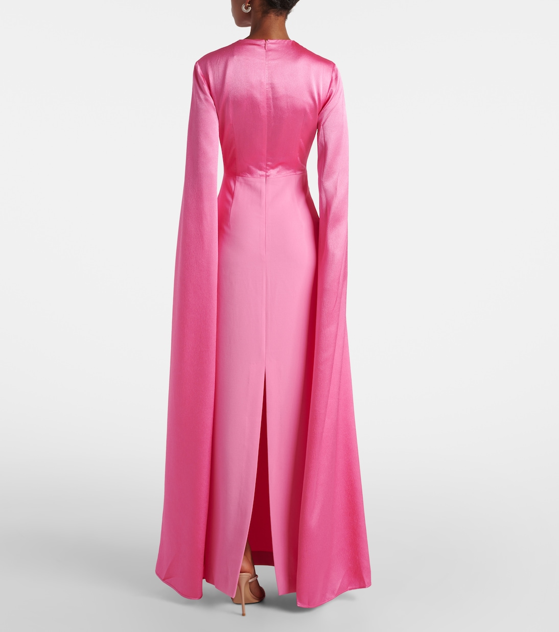 Robe Adley aus Crêpe | Solace London