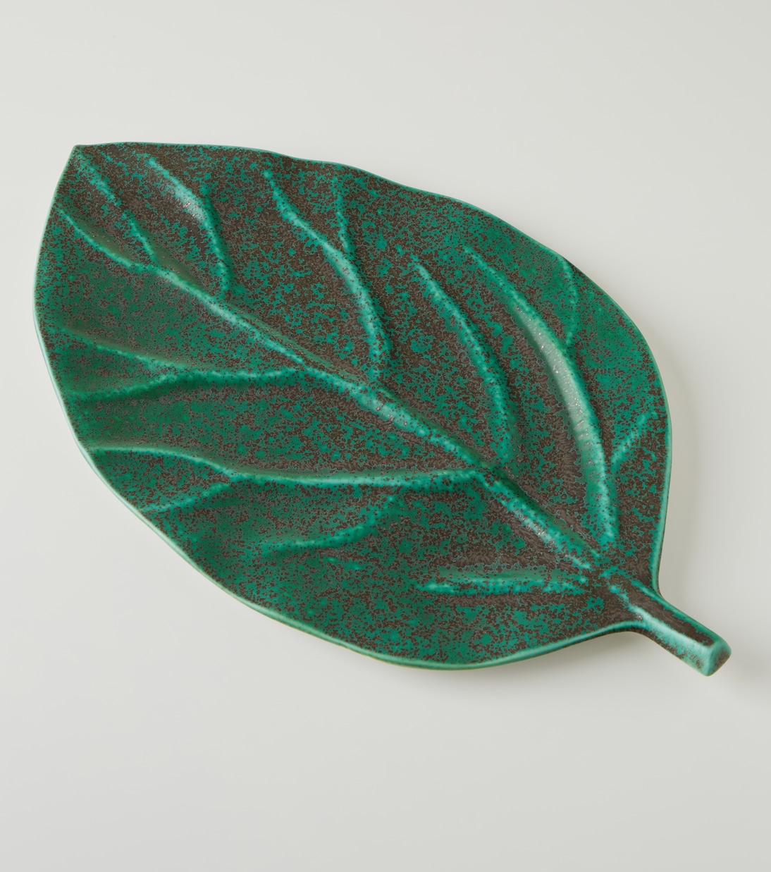 Cenote Leaf porcelain platter | L'Objet