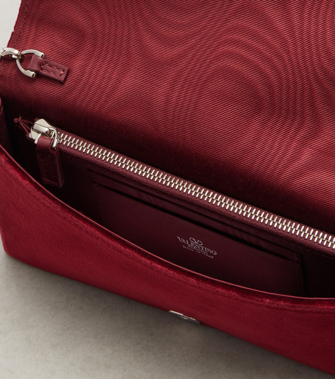 Borsa a tracolla VLogo in velluto | Valentino Garavani