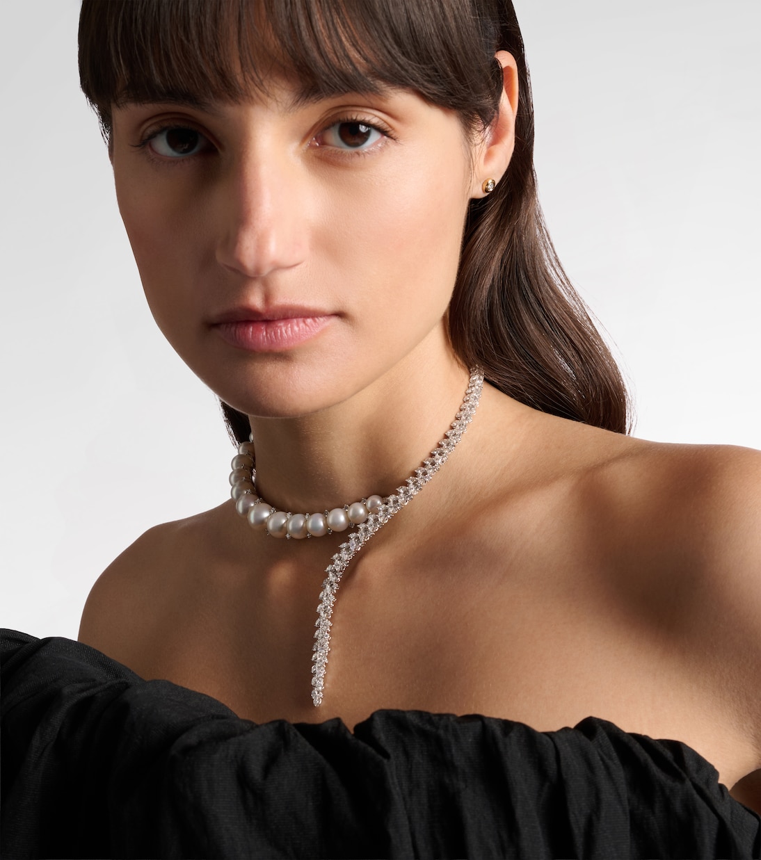 Pearlescent 18kt white gold necklace with diamonds and pearls | Yeprem