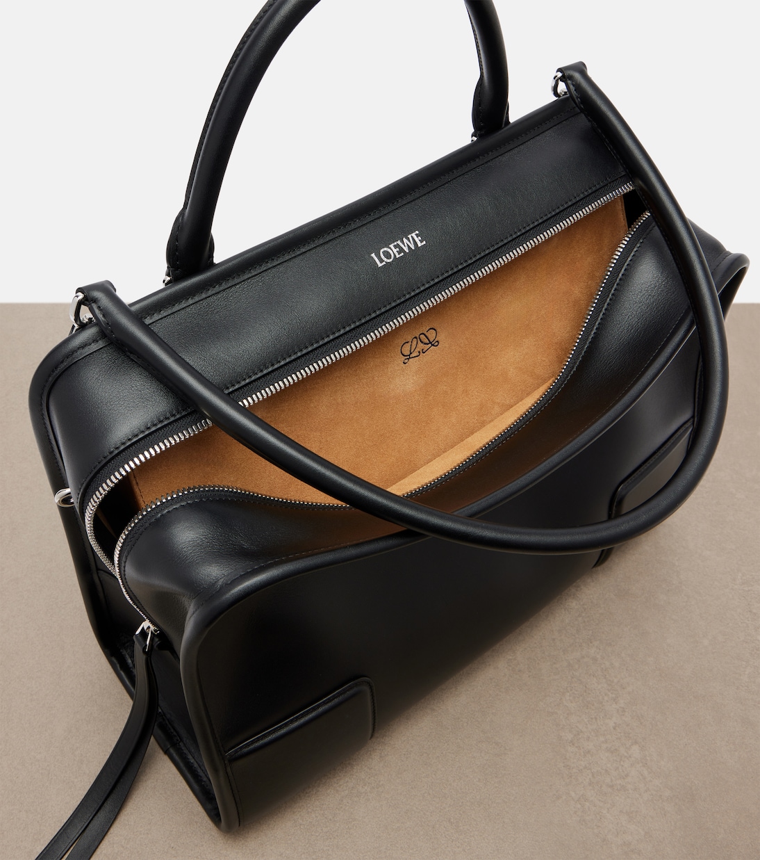 Henkeltasche Amazona 180 Large aus Leder | Loewe