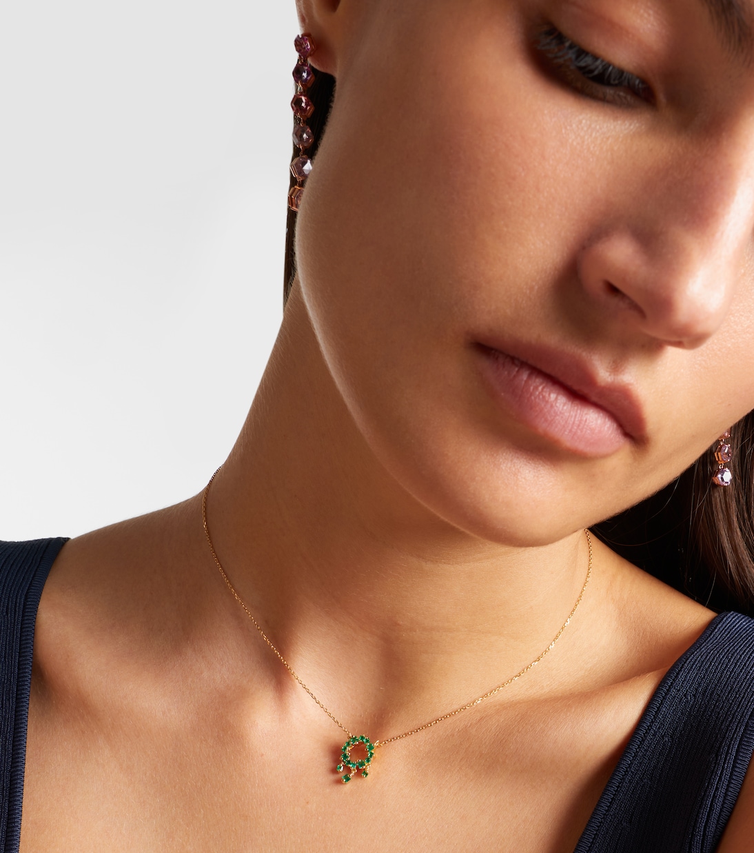 18kt gold necklace with emeralds | Suzanne Kalan