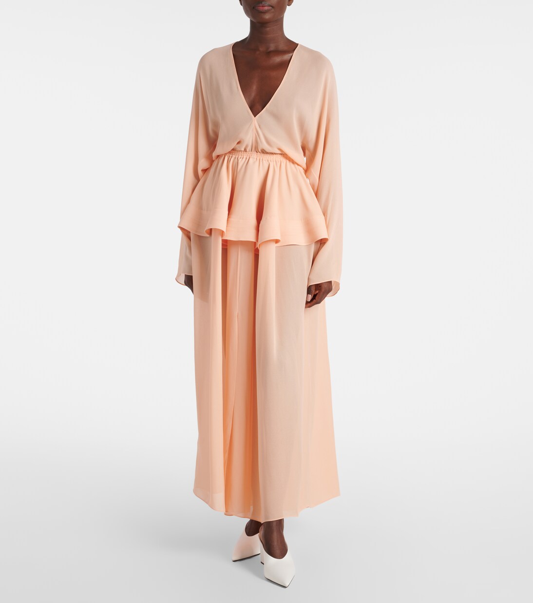 فستان طويل من الجورجيت بقصّة بببلوم | Alaïa