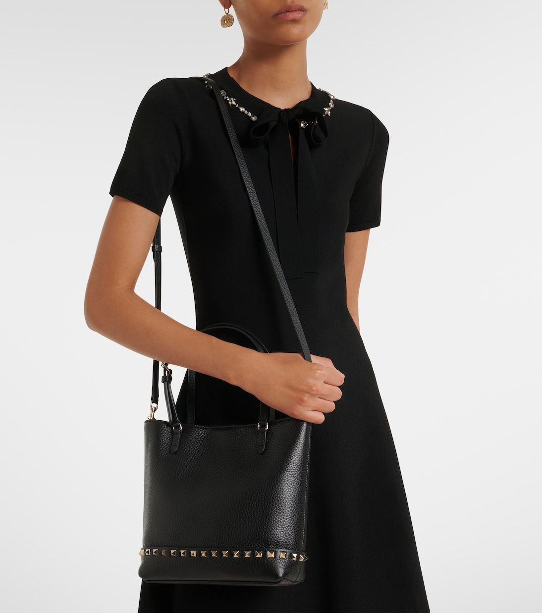 Rockstud Small leather tote bag | Valentino Garavani