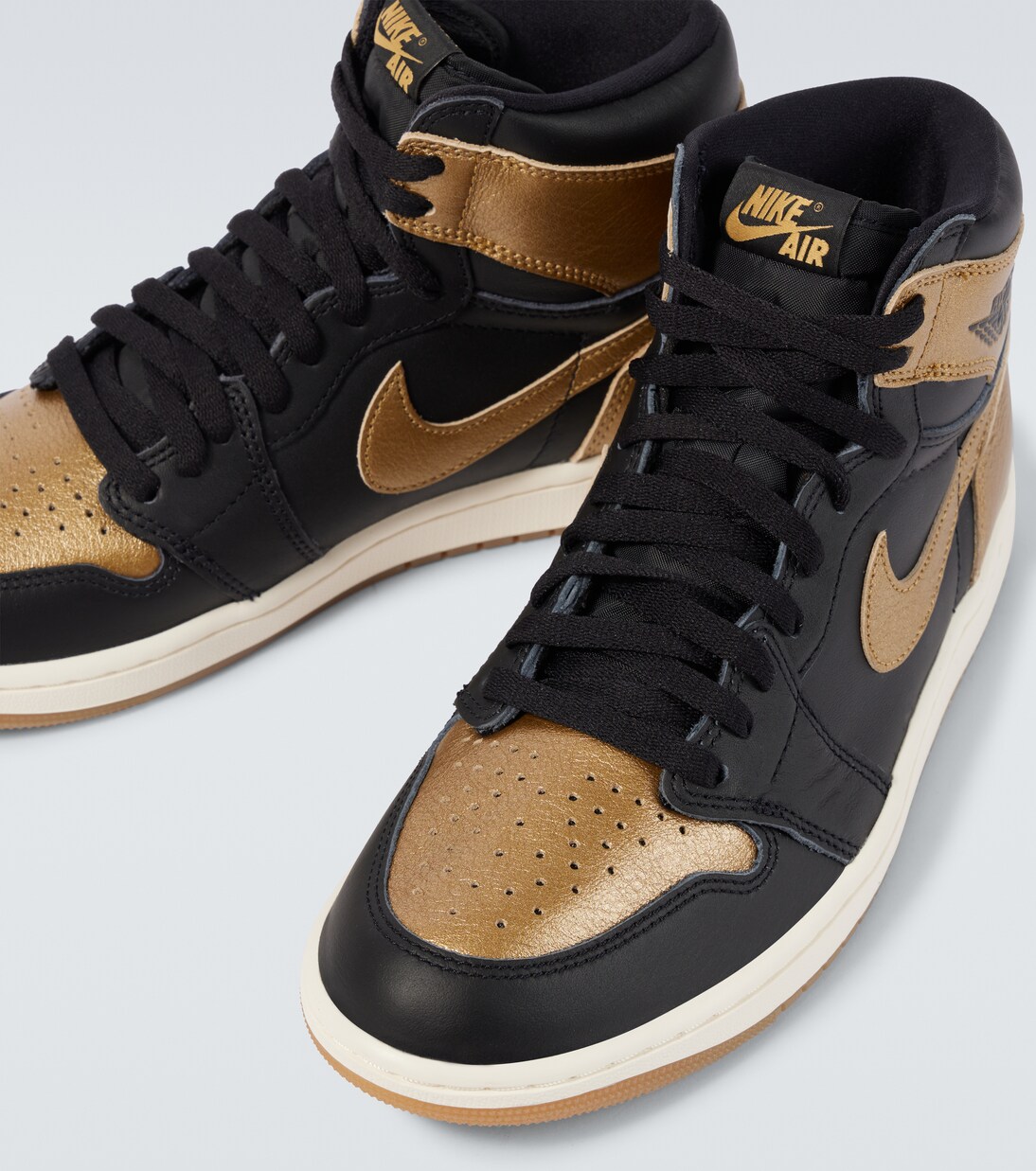 Air Jordan 1 Retro leather high-top sneakers | Nike