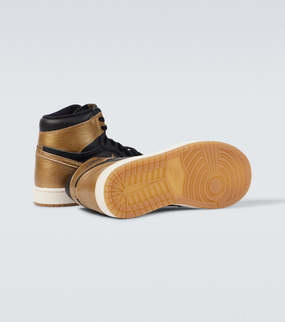 Air Jordan 1 Retro leather high-top sneakers | Nike