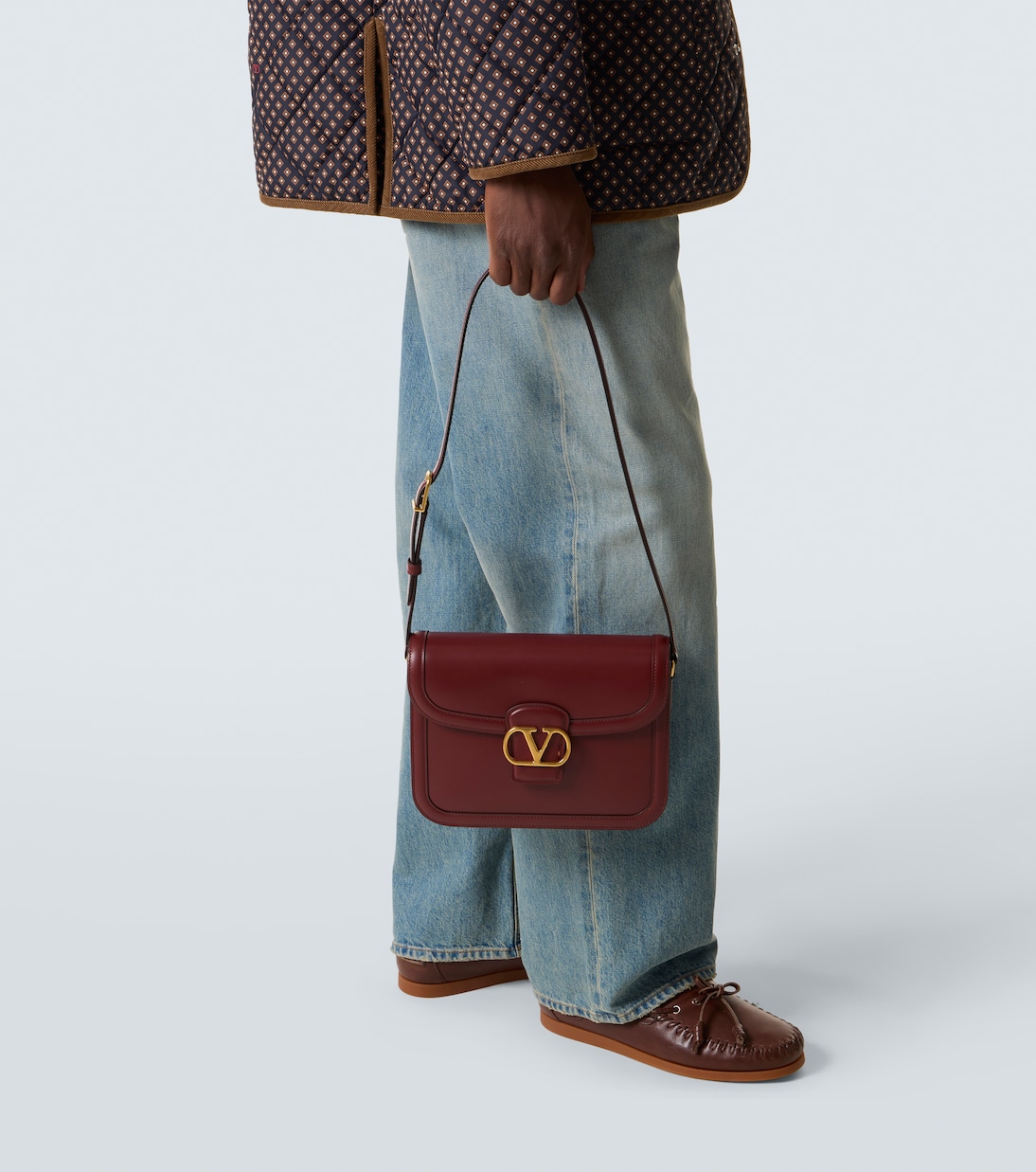 Crossbody Bag 9To5 VLogo aus Leder | Valentino Garavani