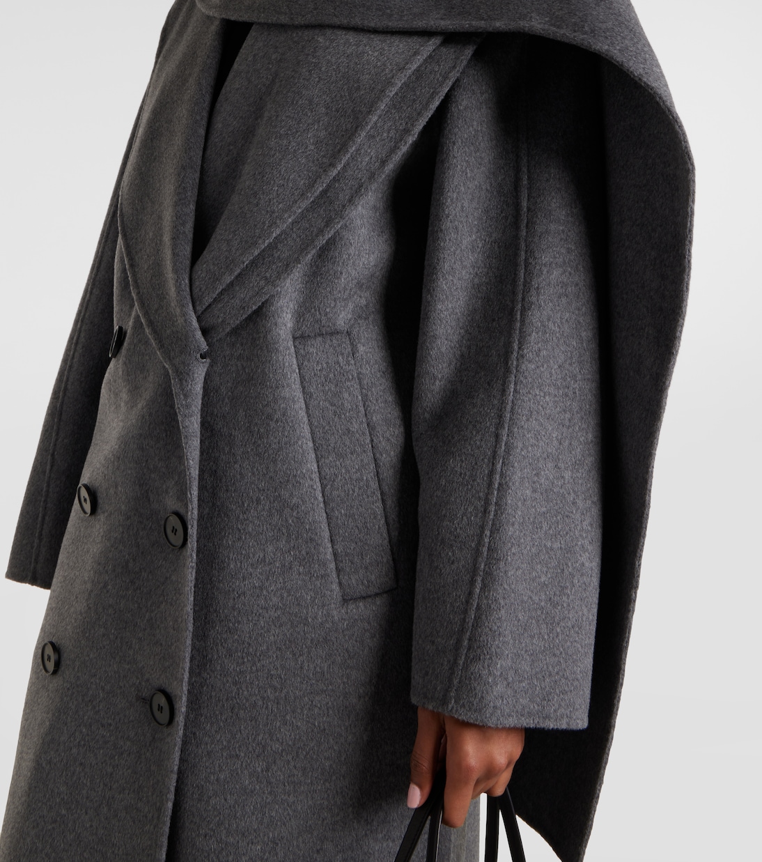 Scarf-detail wool and cashmere coat | Róhe