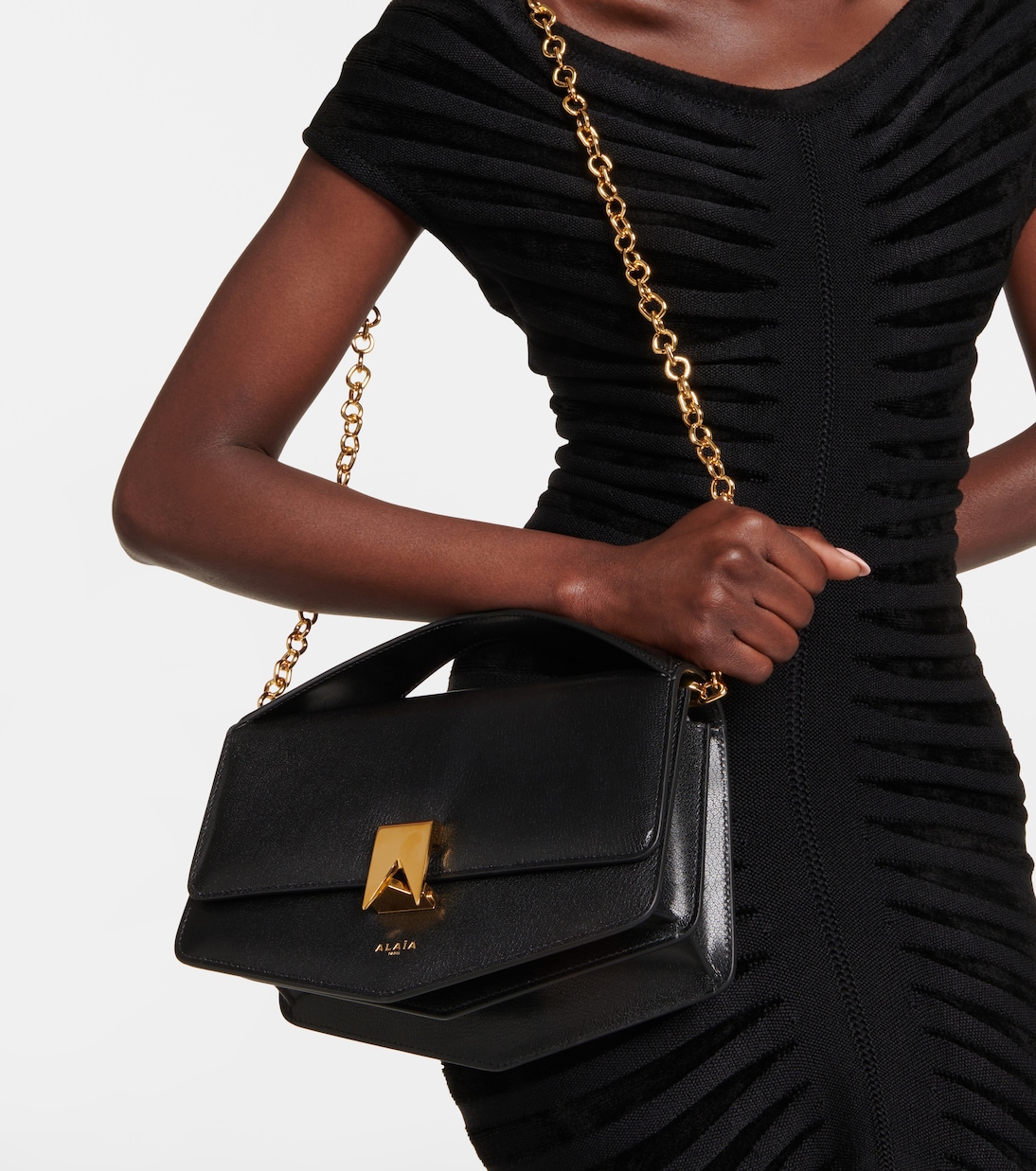 Sac à bandoulière Le Papa Medium en cuir | Alaïa