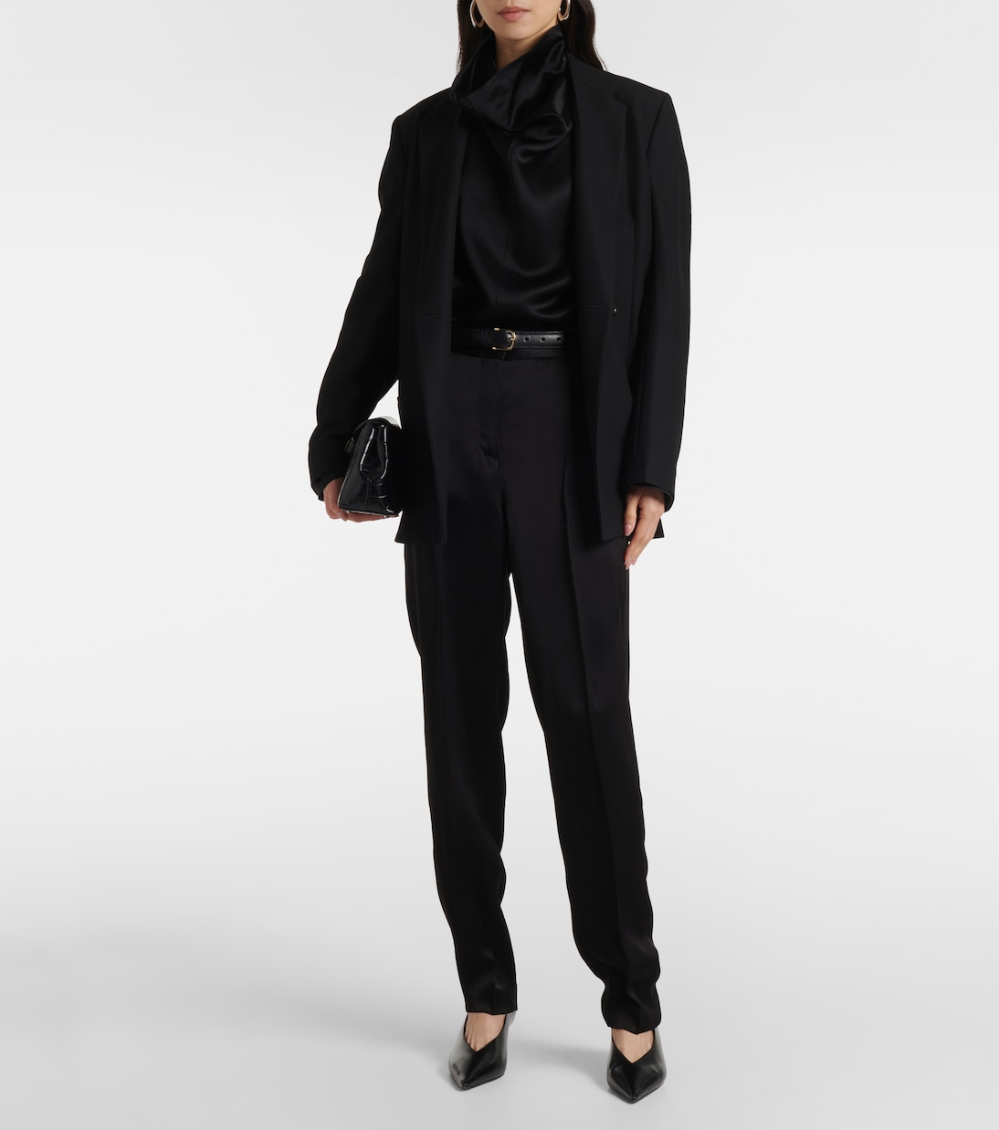 Gerade High-Rise-Hose aus Satin | Toteme