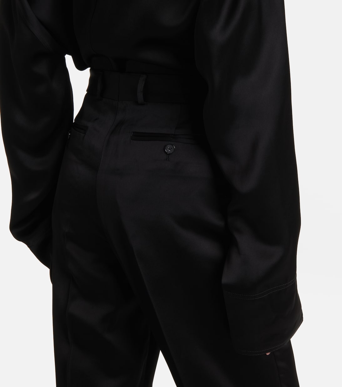 Gerade High-Rise-Hose aus Satin | Toteme