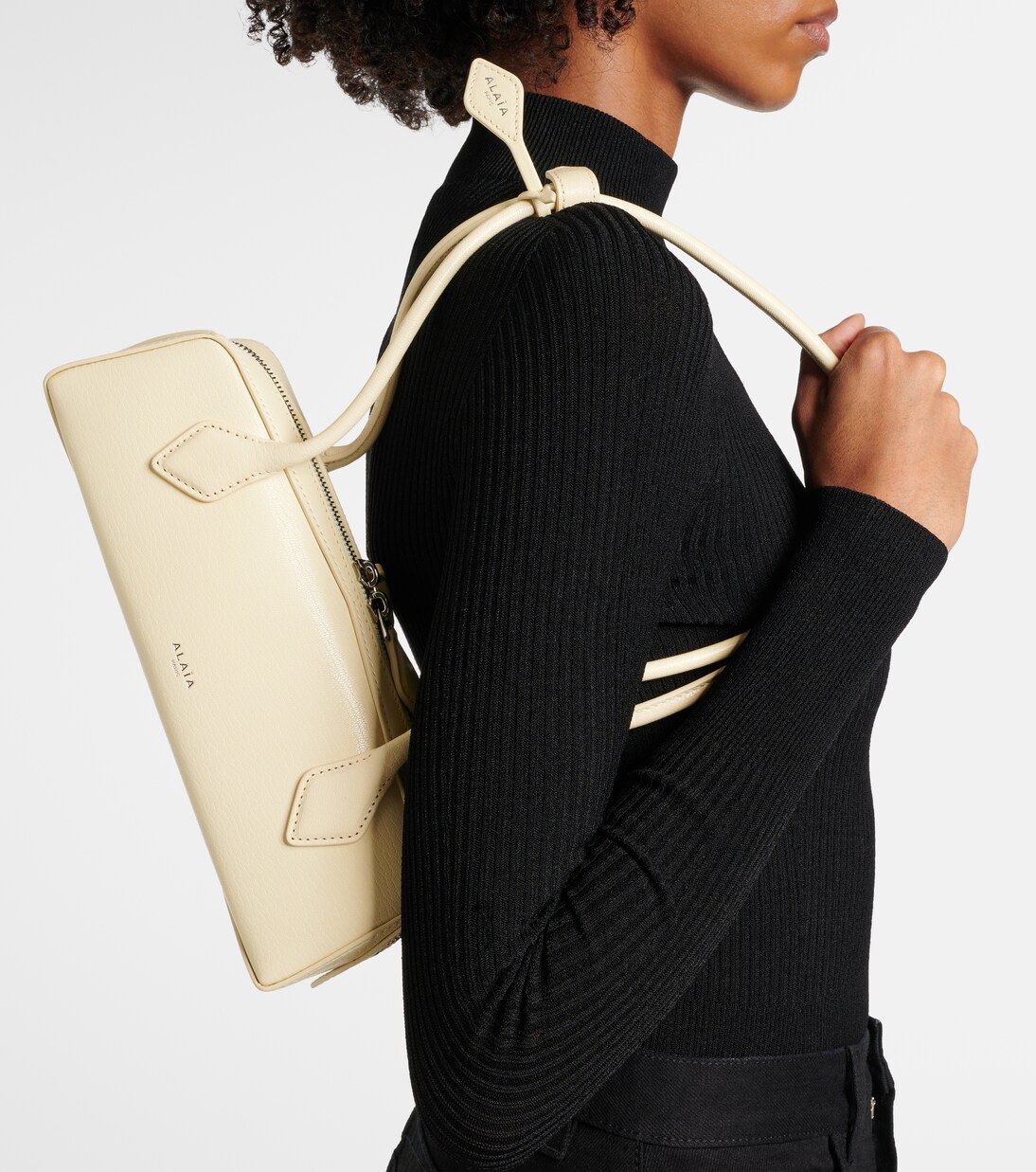 Le Teckle Small leather shoulder bag | Alaïa