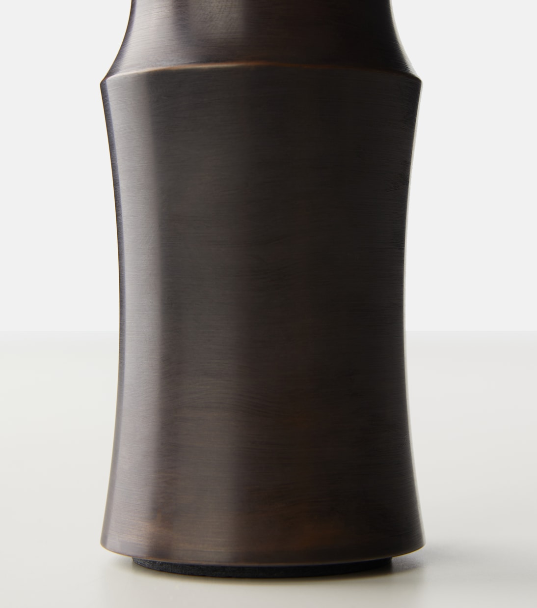 Spina bronze candle holder | Michaël Verheyden