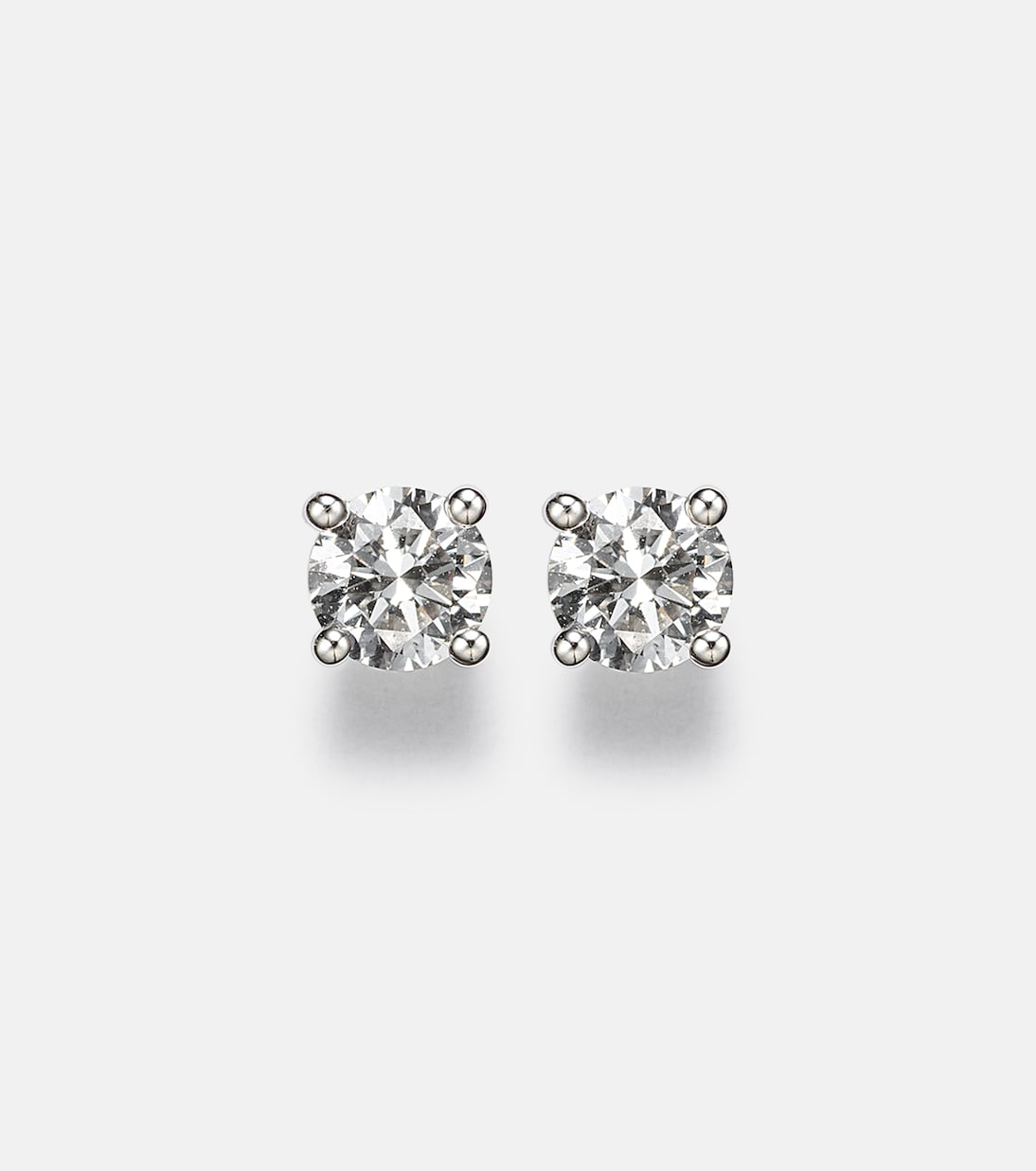 18kt white gold stud earrings with diamonds | Anita Ko