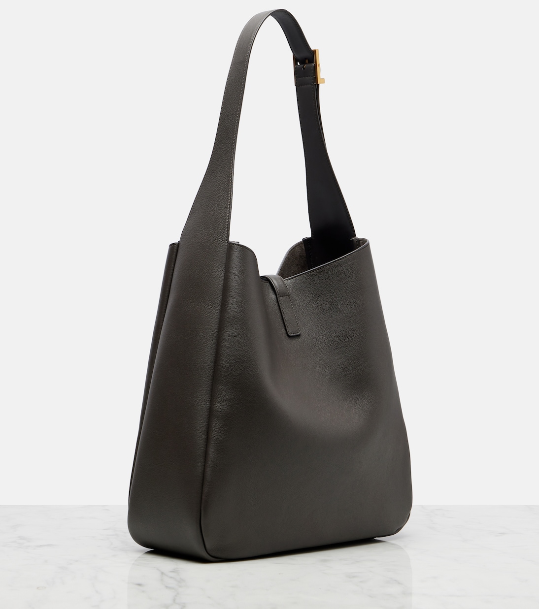 Le 5 à 7 Supple Large leather shoulder bag | Saint Laurent