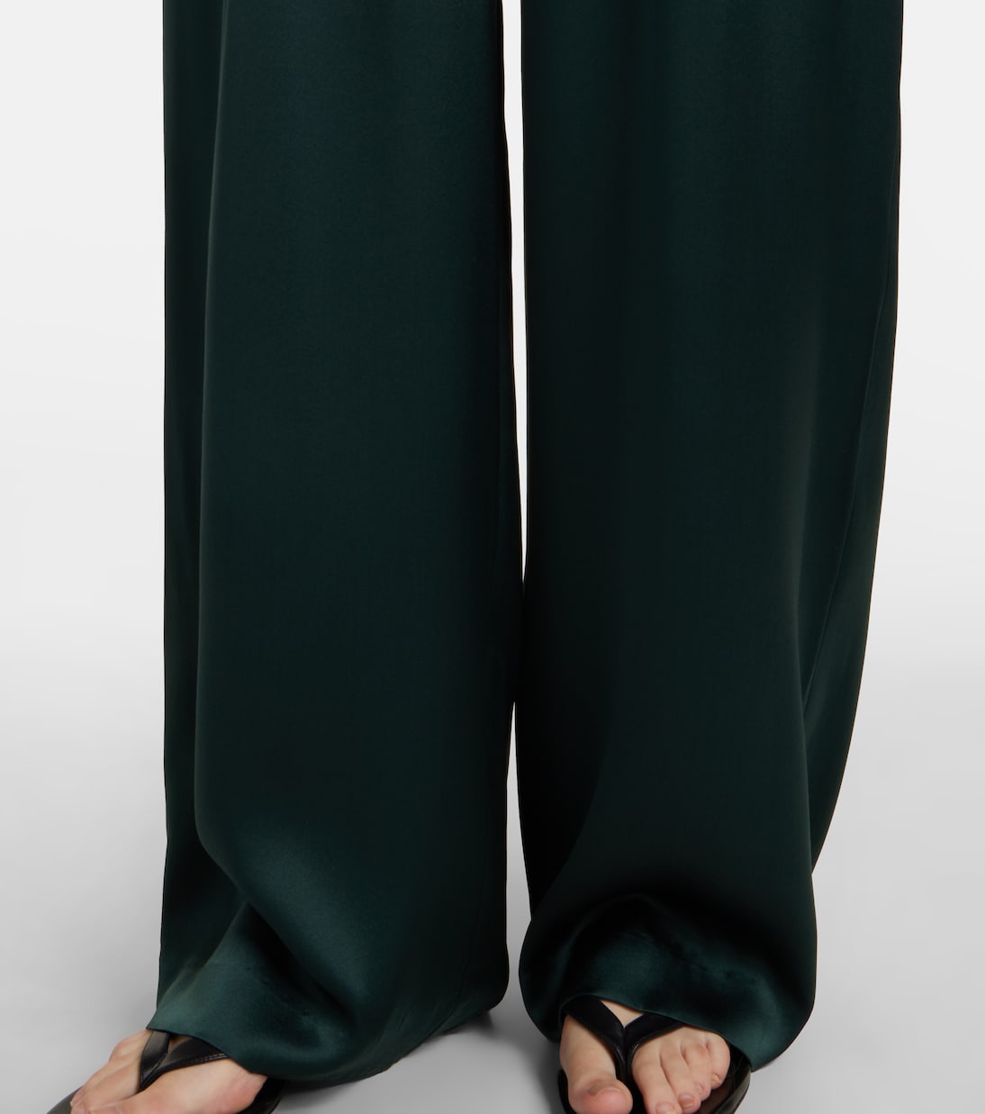 Weite Hose aus Seidensatin | The Sei