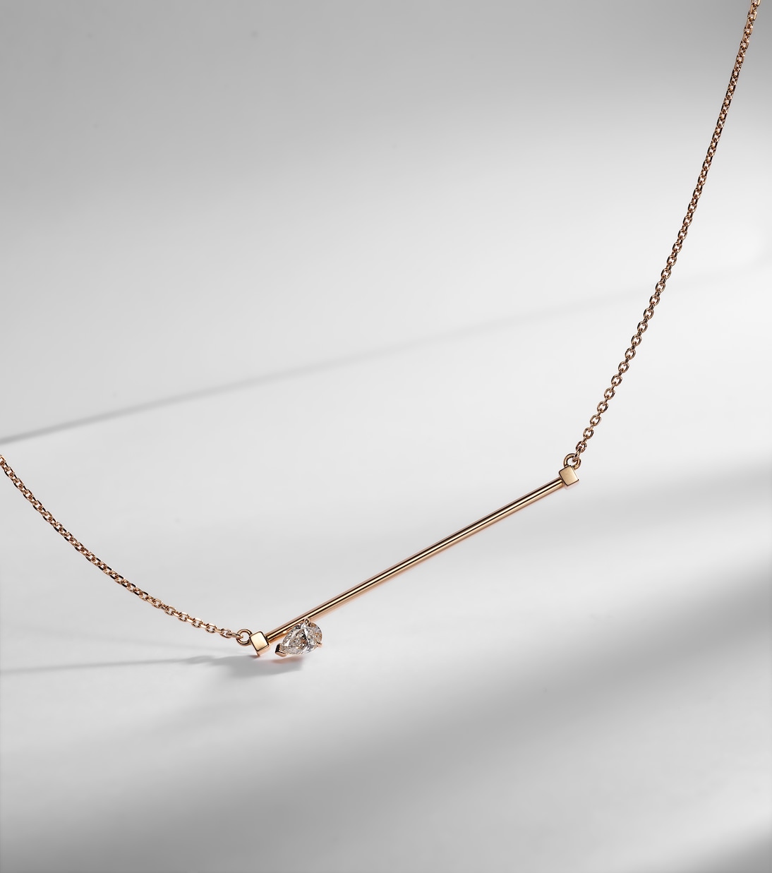 Collana Serti Sur Vide in oro rosa 18kt con diamante | Repossi