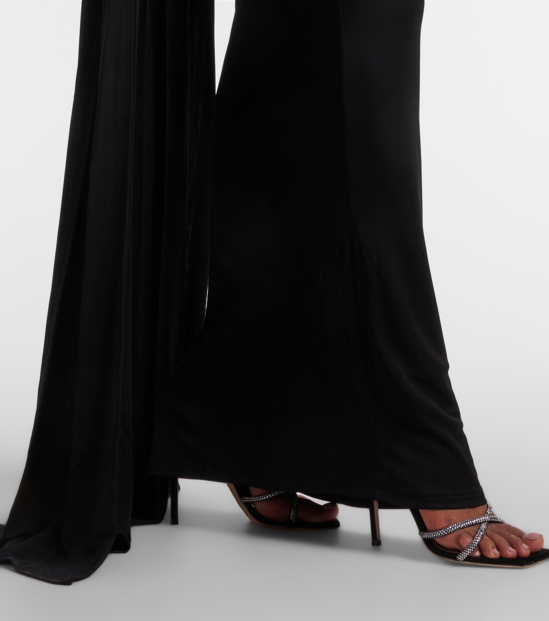 Robe | The New Arrivals Ilkyaz Ozel