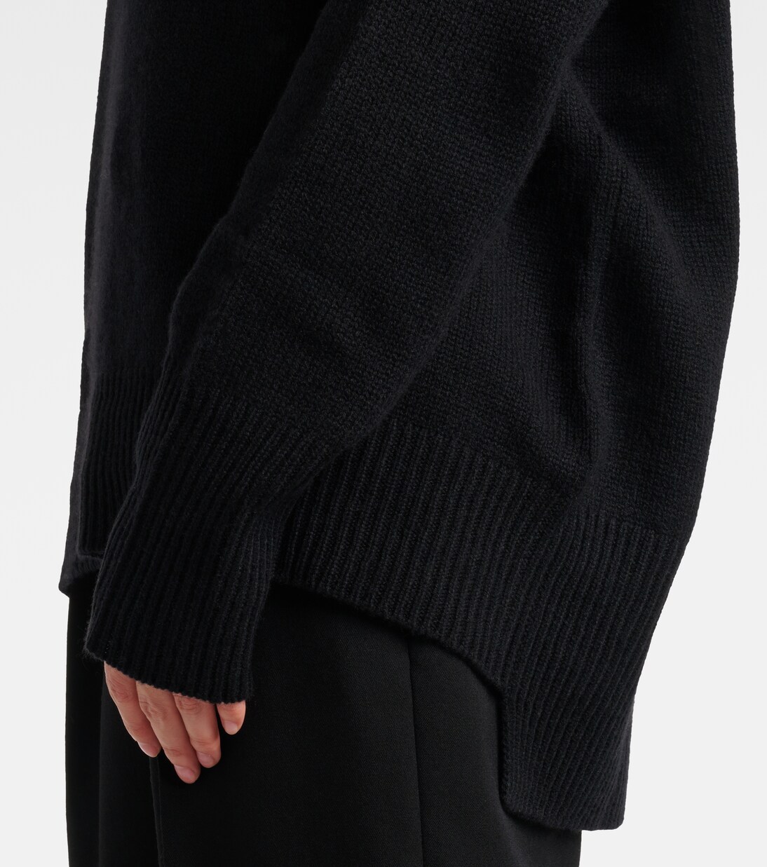 Heidi cashmere sweater | Lisa Yang