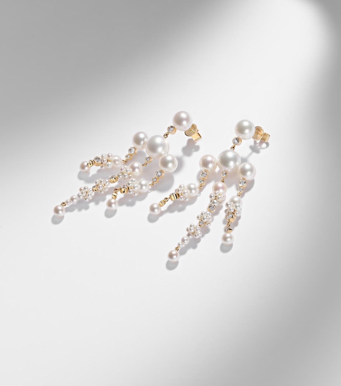 Ohrringe Jardin de Rêve aus 14kt Gelbgold (585/1000) mit Diamanten und Süßwasserperlen | Sophie Bille Brahe