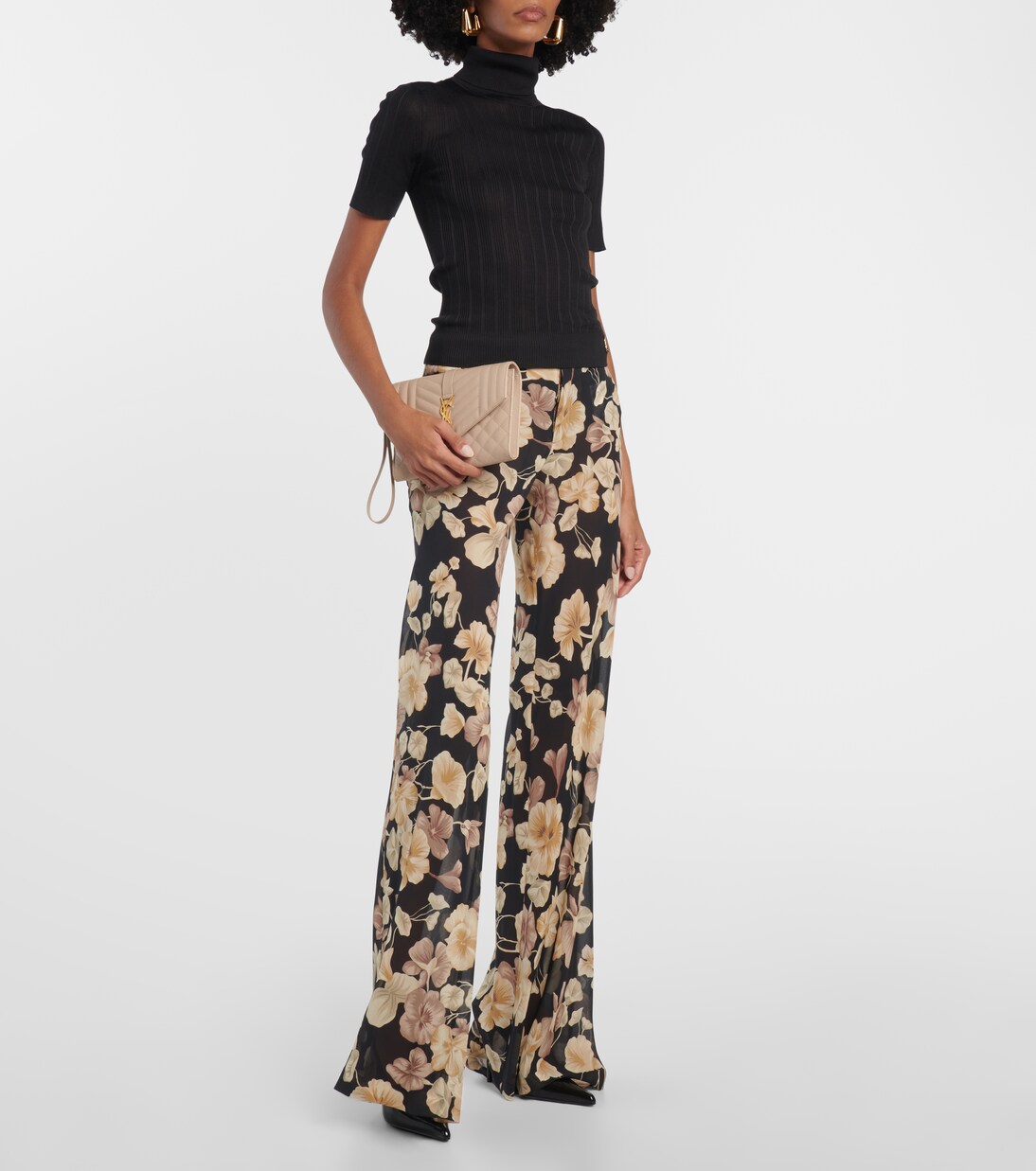 Envelope matelassé leather clutch | Saint Laurent