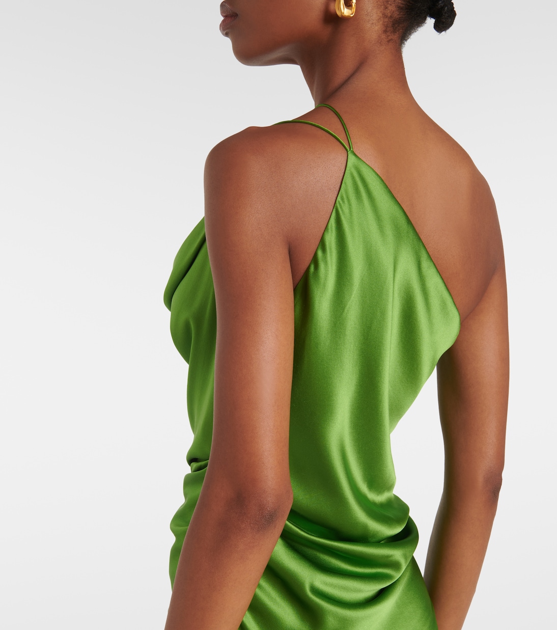 One-Shoulder-Robe aus Seidensatin | The Sei