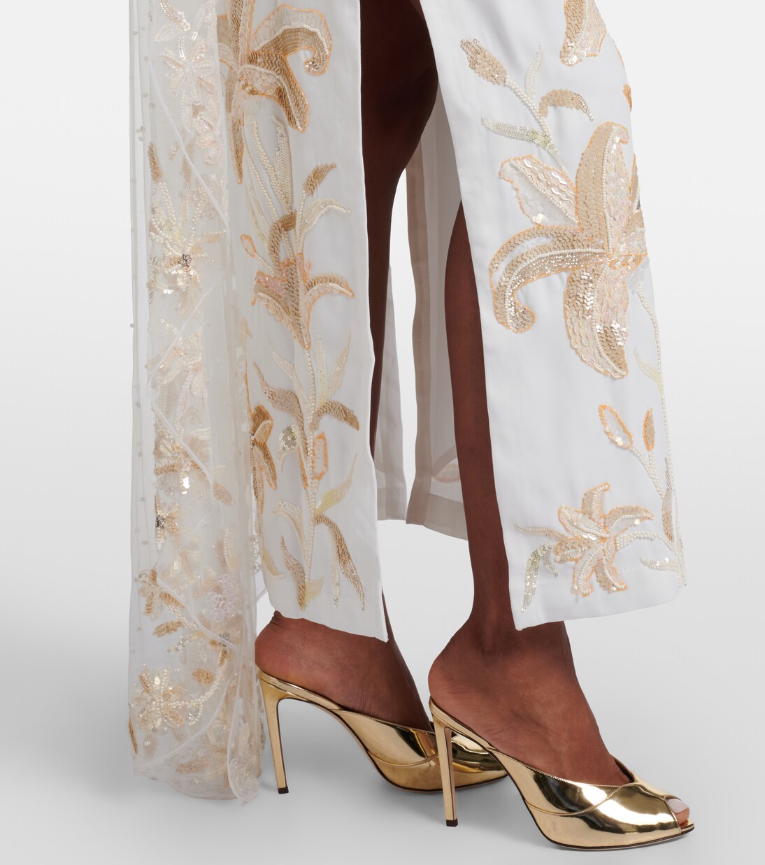 Ivory Garden embellished caped gown | Là Fuori