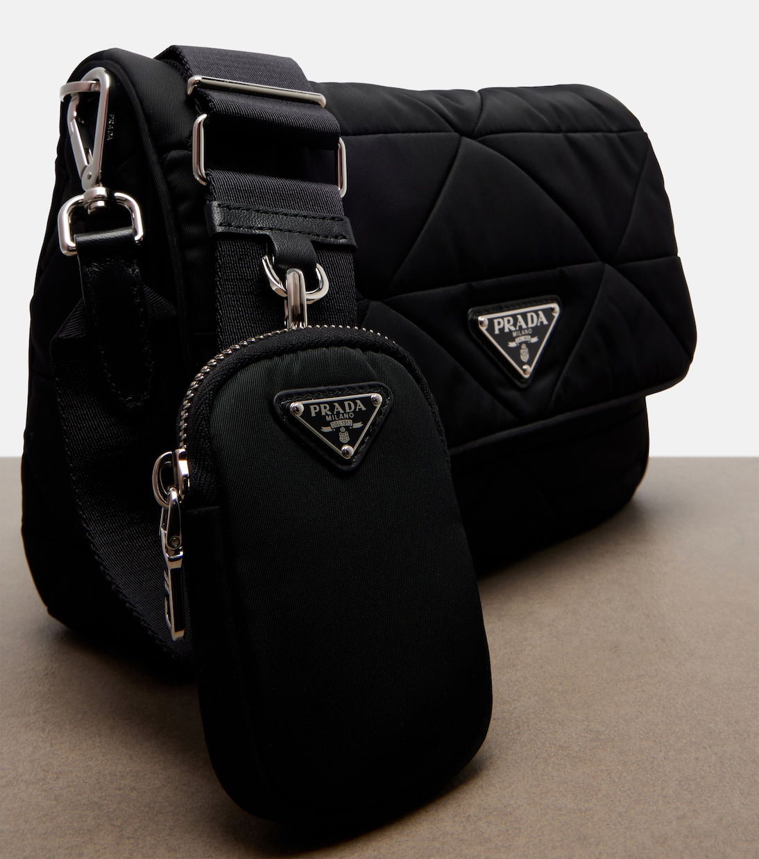 Schultertasche aus Re-Nylon | Prada