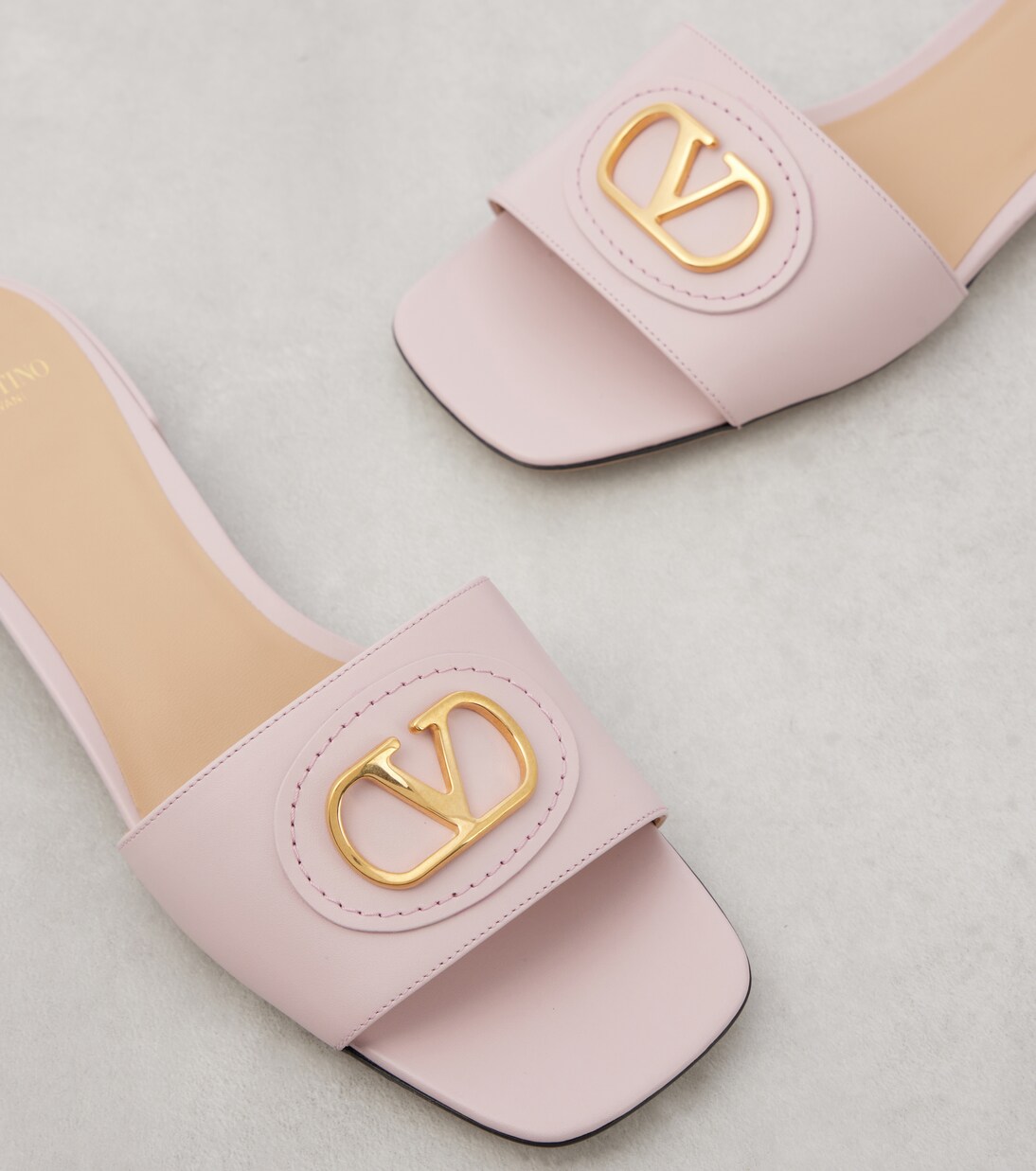 Pantoletten VLogo Signature aus Leder | Valentino Garavani