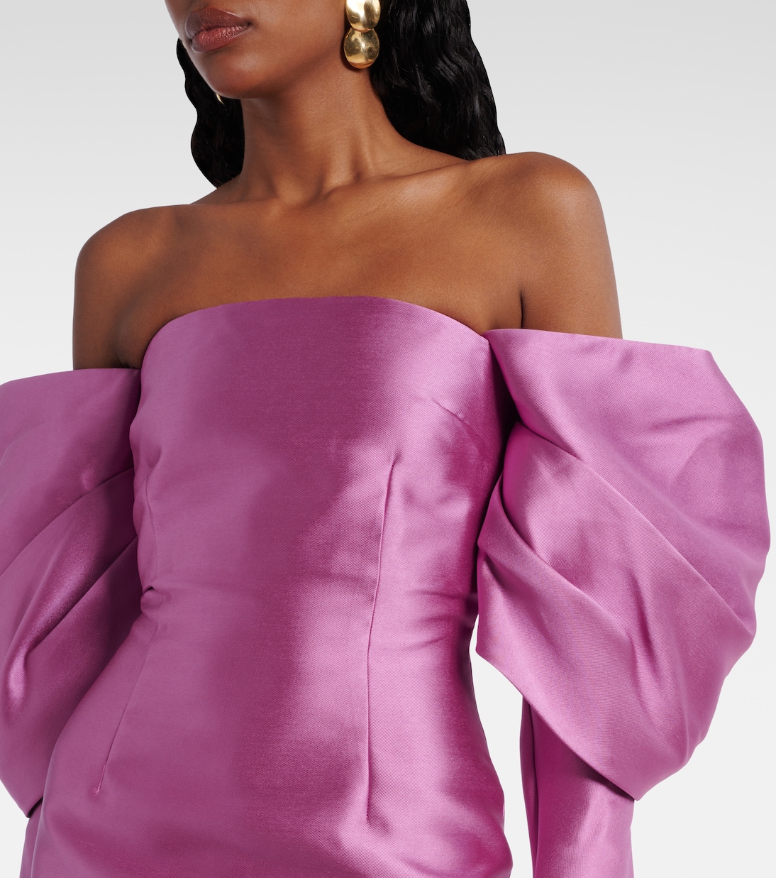 Vestido corto Freja de satén | Solace London