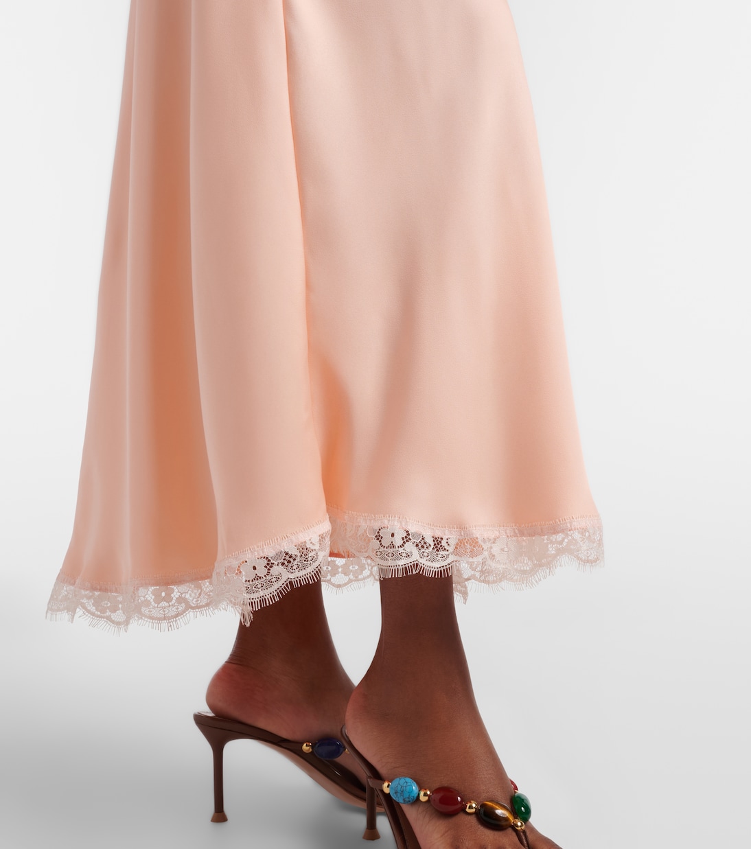 Maxikleid Sella aus Satin mit Spitze | Faithfull