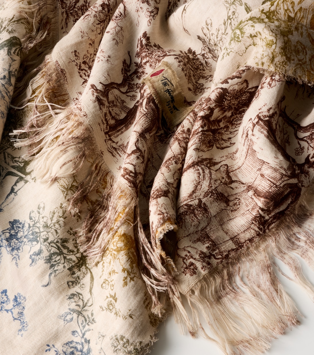 Sollievo printed linen tablecloth | The House of Lyria