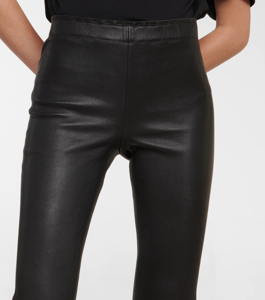 Cropped leather trousers | Stouls