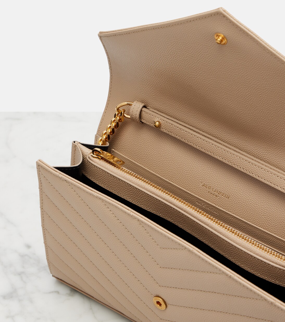 Cassandre matelassé leather wallet on chain | Saint Laurent