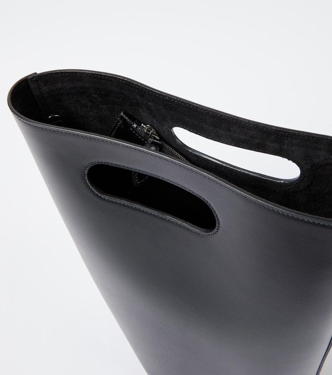 Folded leather tote bag | Alaïa